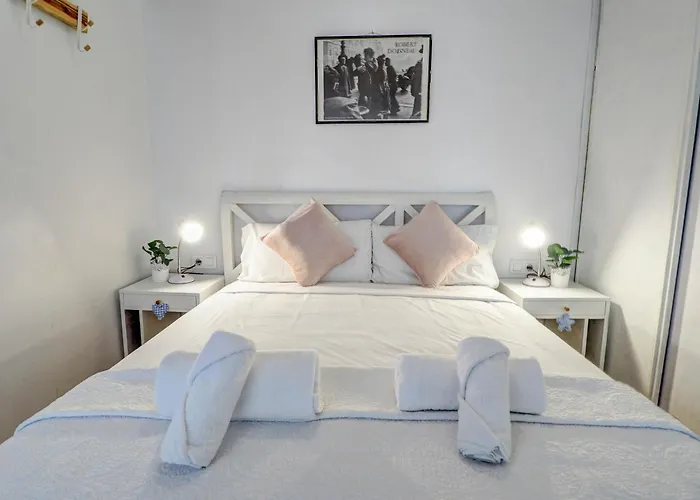 Carmen By Hello Homes 아파트