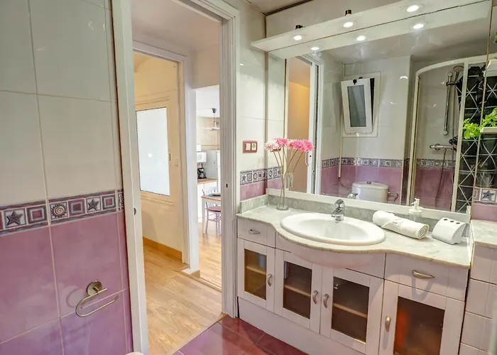 Carmen By Hello Homes 시체스